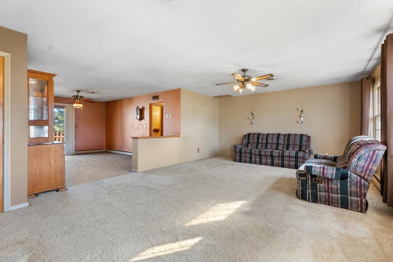 19 5th St SE, Eyota, MN 55934