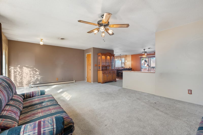 19 5th St SE, Eyota, MN 55934