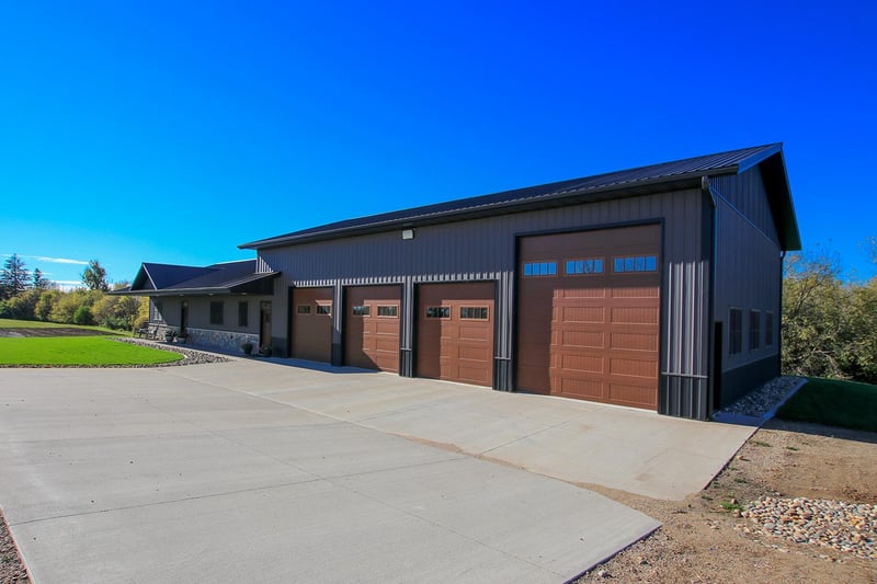 18496 Walden Ave, Hutchinson, MN 55350