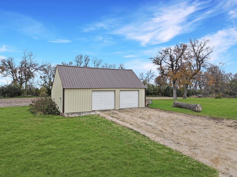 281 20th Ave, Edgerton, MN 56128