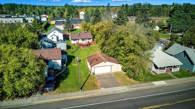 328 Walnut Ave, Carlton, MN 55718