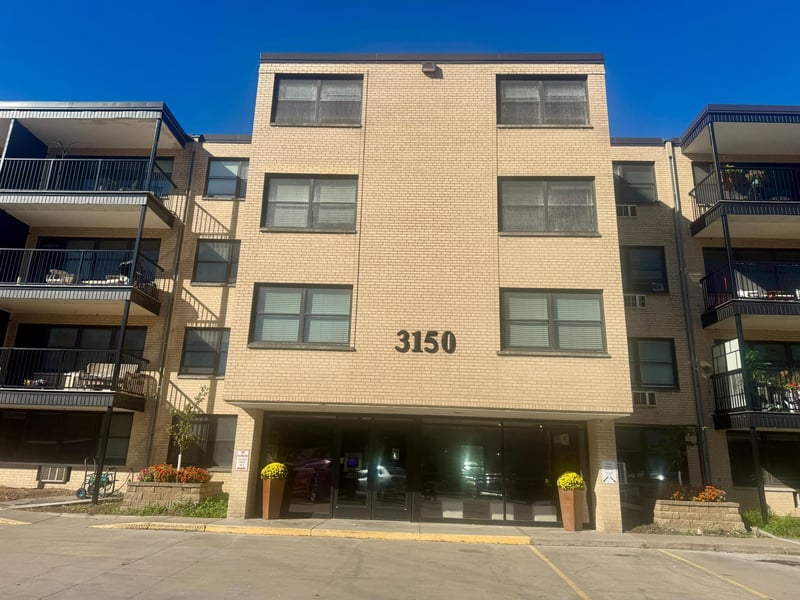 3150 Excelsior Blvd #211, Minneapolis, MN 55416