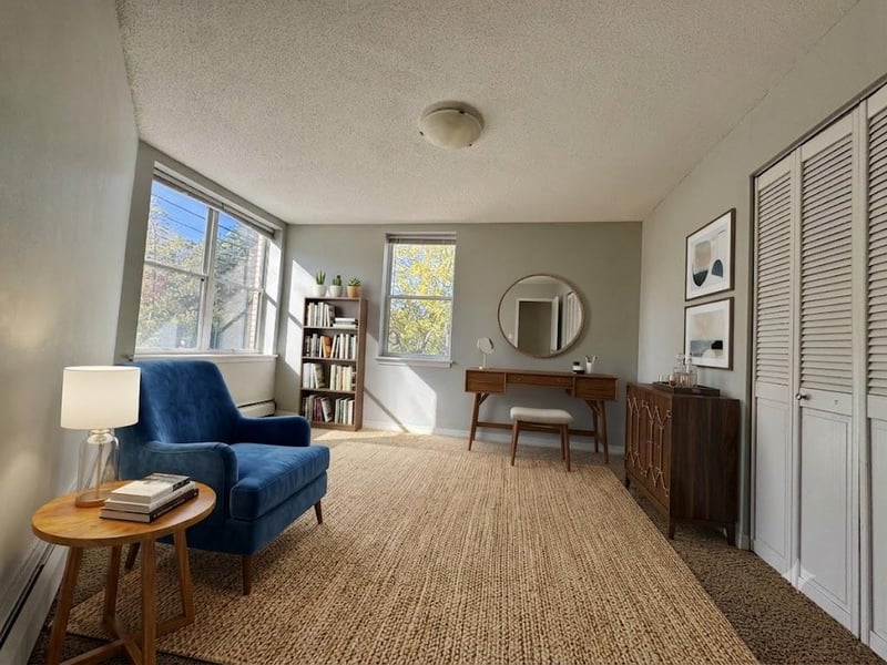 3150 Excelsior Blvd #211, Minneapolis, MN 55416