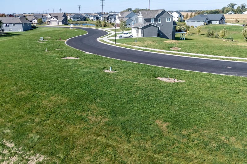 1973 Lexington Ln, North Mankato, MN 56003