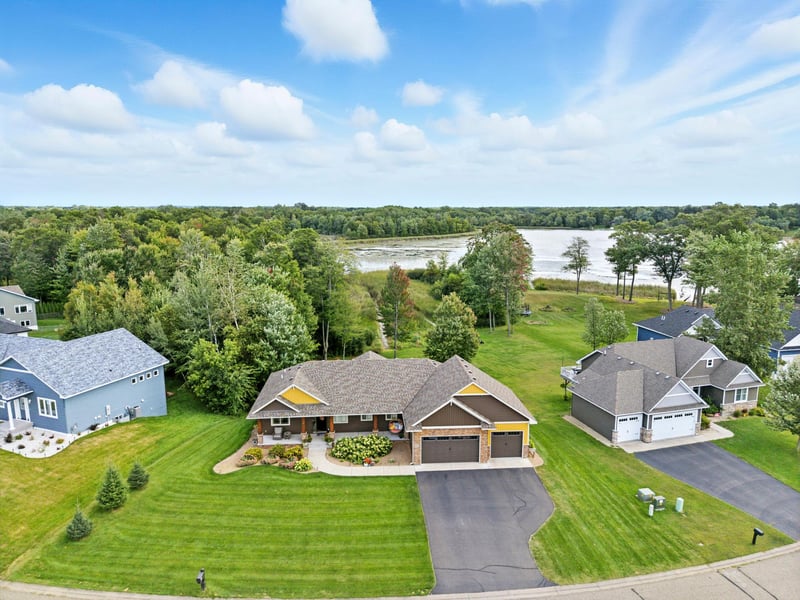 563 Elins Lake Rd SE, Cambridge, MN 55008