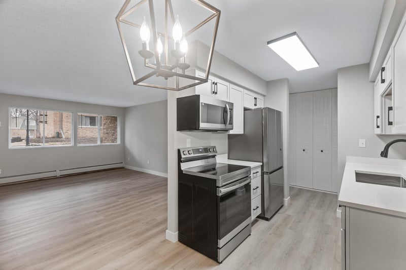 7414 W 22nd St #114, Saint Louis Park, MN 55426