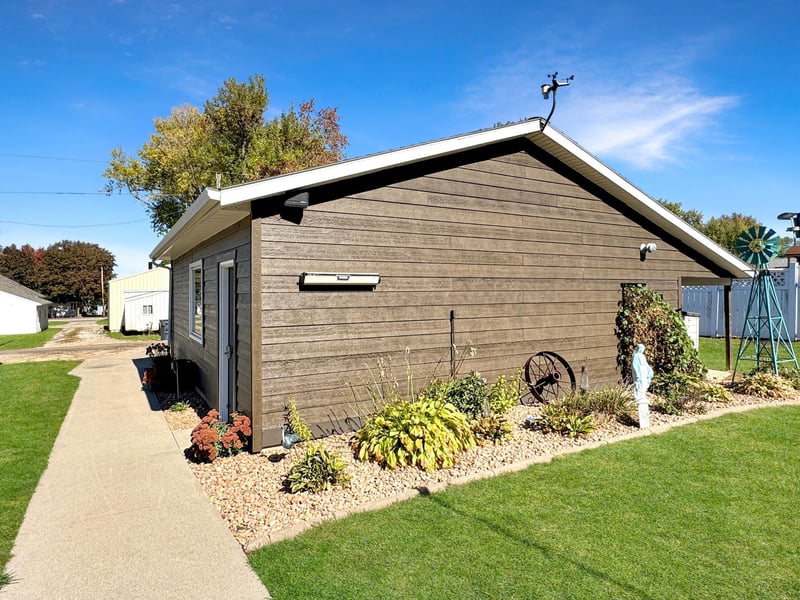 230 Prairie St, Lake Wilson, MN 56151