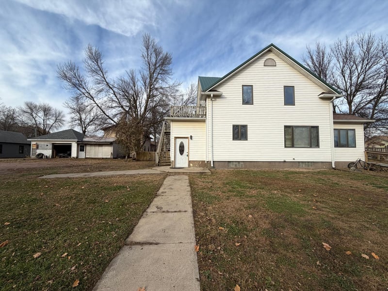 608 Bell Ave, Westbrook, MN 56183