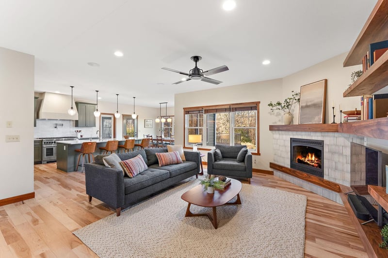 2206 Paris Ave N, Stillwater, MN 55082