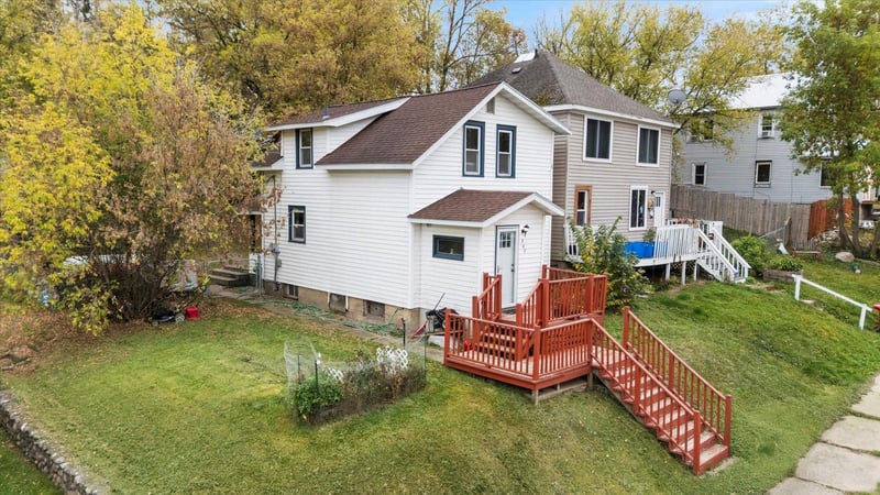 303 6th Ave, Bovey, MN 55709