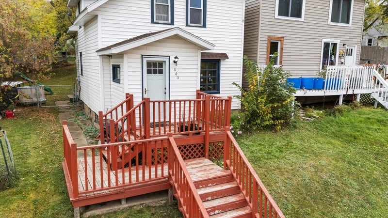 303 6th Ave, Bovey, MN 55709