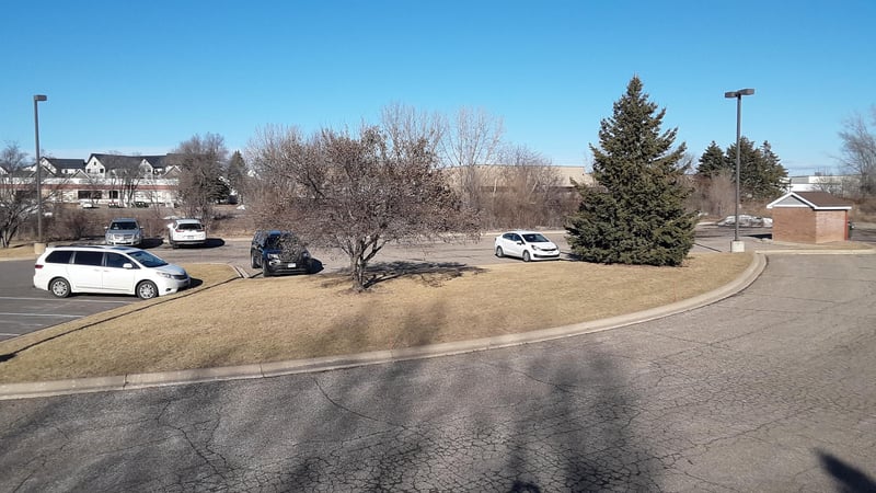379 Commerce Ct, Vadnais Heights, MN 55127
