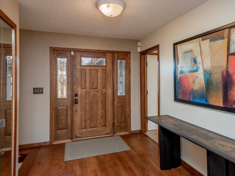 866 Cheri Ln, Mendota Heights, MN 55120