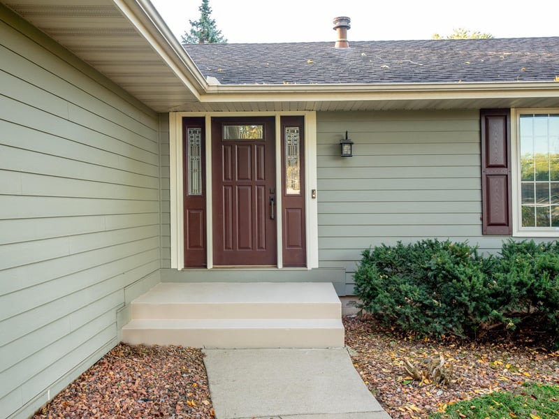866 Cheri Ln, Mendota Heights, MN 55120