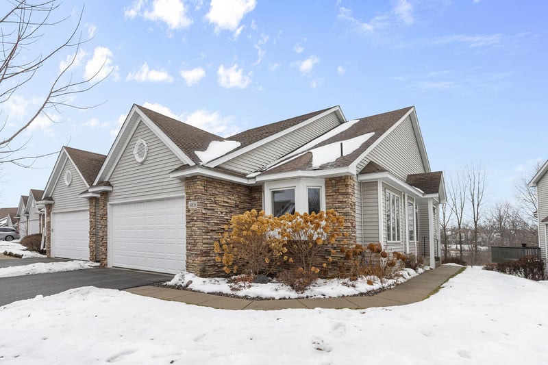 4808 Greenhaven Dr, White Bear Twp, MN 55127