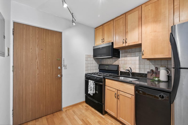 4517 Grand Ave S #2, Minneapolis, MN 55419