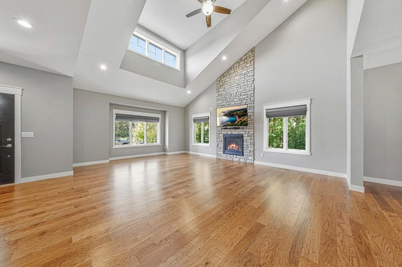 317 Oak Marsh Dr, Mankato, MN 56001