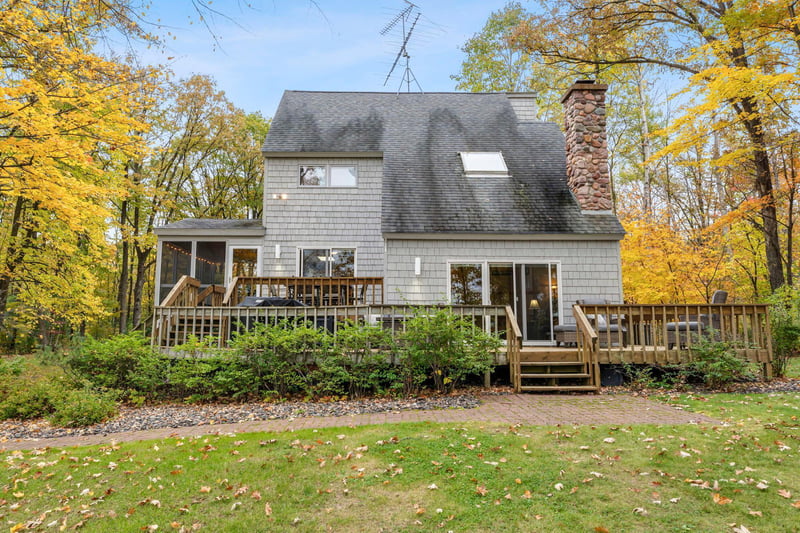 2136 9 3/4 St, Cumberland, WI 54829