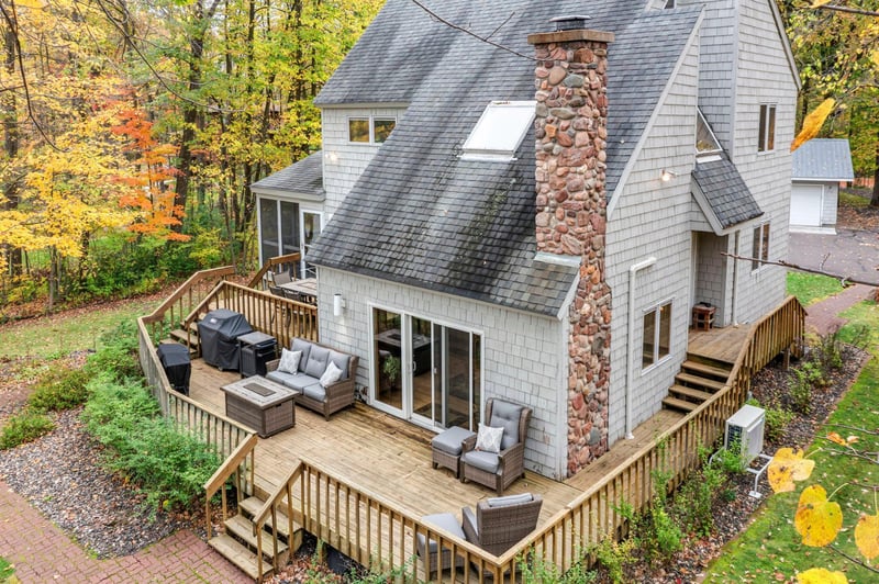 2136 9 3/4 St, Cumberland, WI 54829