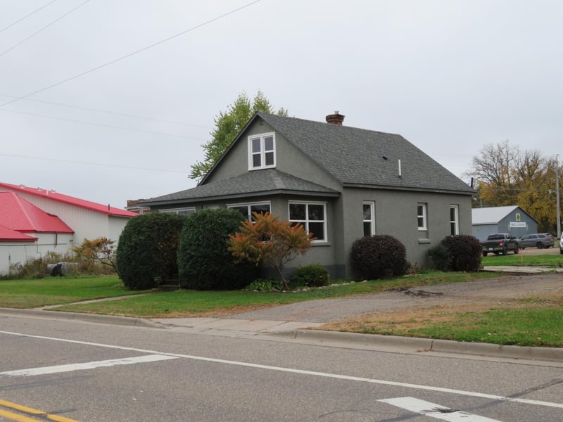 109 1st St, Randall, MN 56475