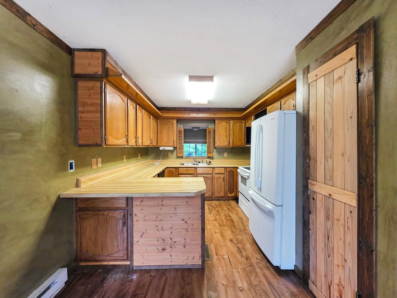 1402 Smith Ave, Waubun, MN 56589