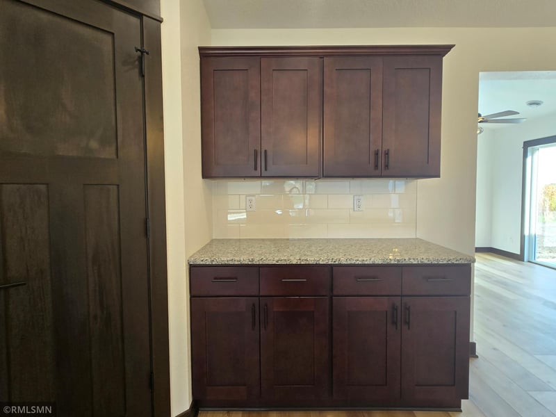 630 Cedar Ridge Ave, Le Center, MN 56057