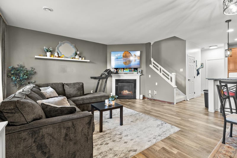 3307 Hazel Trl #C, Woodbury, MN 55129