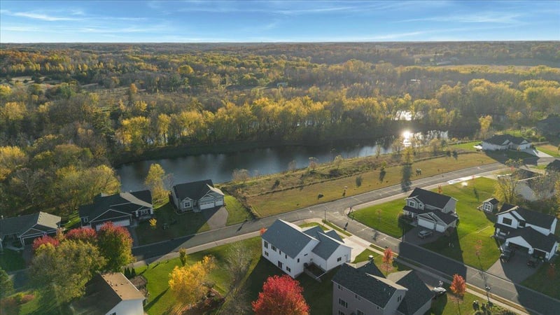 4940 River Oaks Rd, Rockford, MN 55373