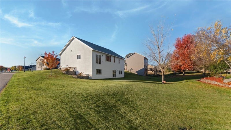 4940 River Oaks Rd, Rockford, MN 55373