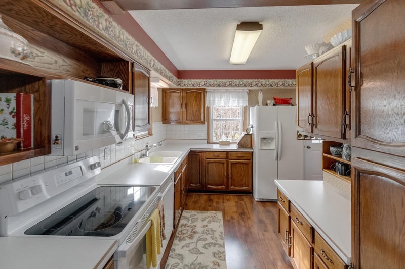 513 Michigan Ave W, Walker, MN 56484