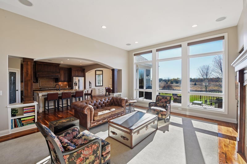 19220 Foxfield Dr, Prior Lake, MN 55372