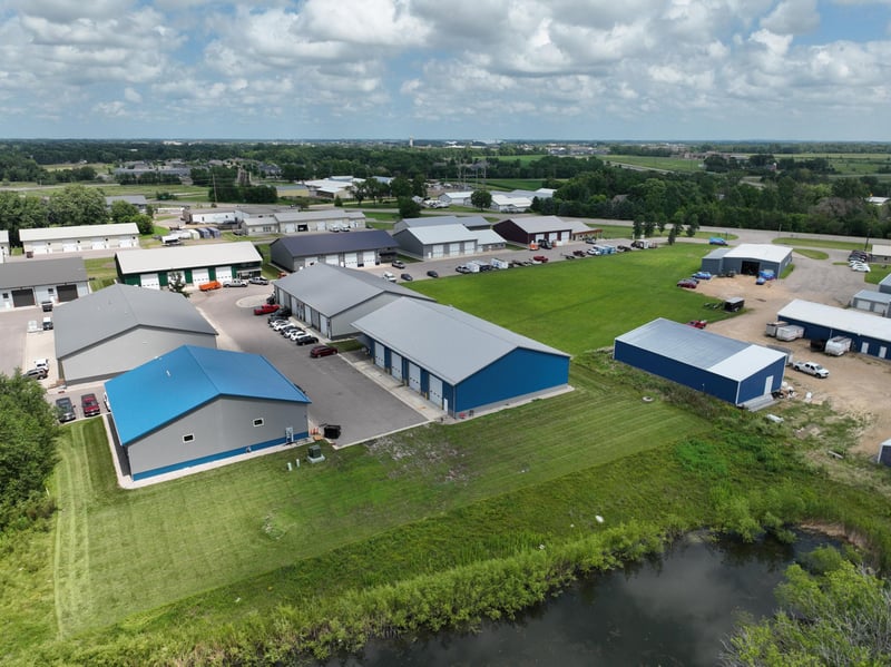 1072 S Victory Dr, Mankato, MN 56001