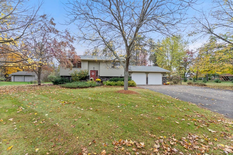 479 Locust Ln, Taylors Falls, MN 55084