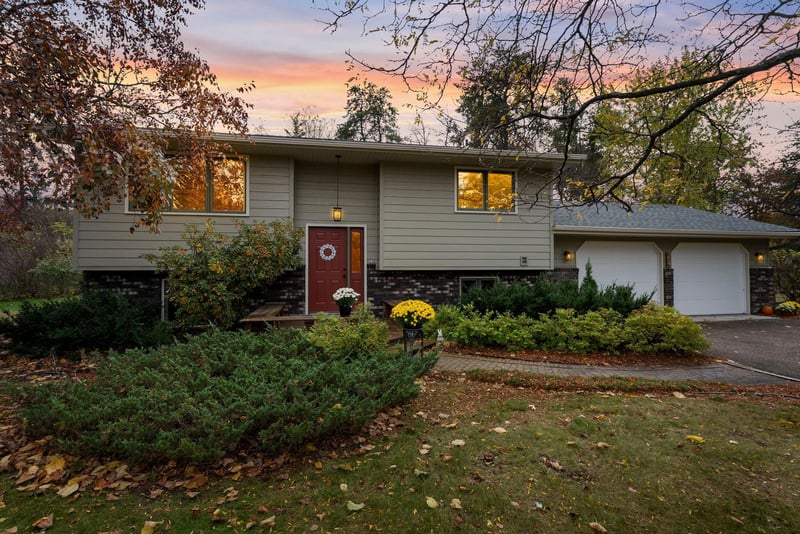 479 Locust Ln, Taylors Falls, MN 55084