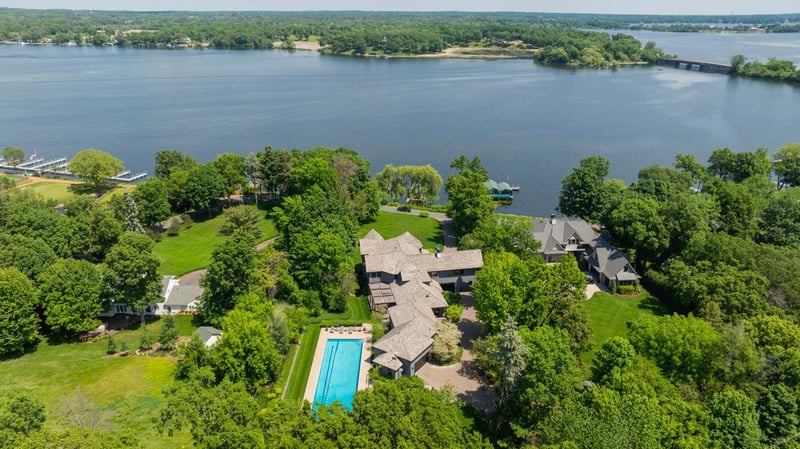 2657 Woodbridge Rd, Minnetonka Beach, MN 55391