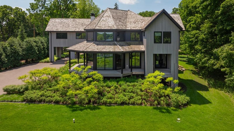 2657 Woodbridge Rd, Minnetonka Beach, MN 55391