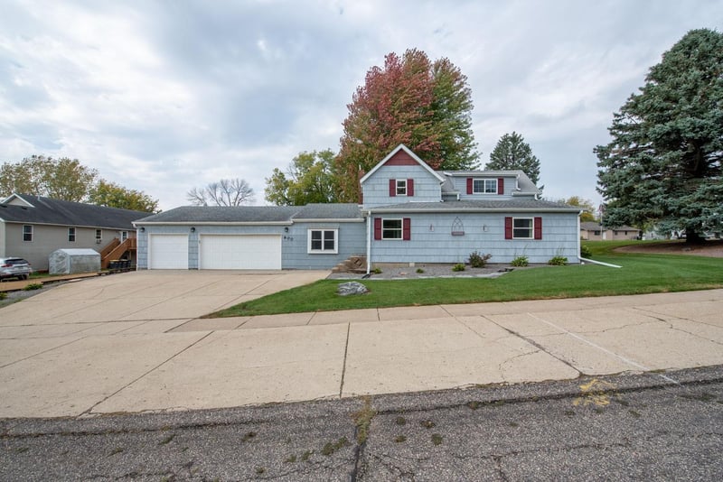 600 Main St, Madison Lake, MN 56063