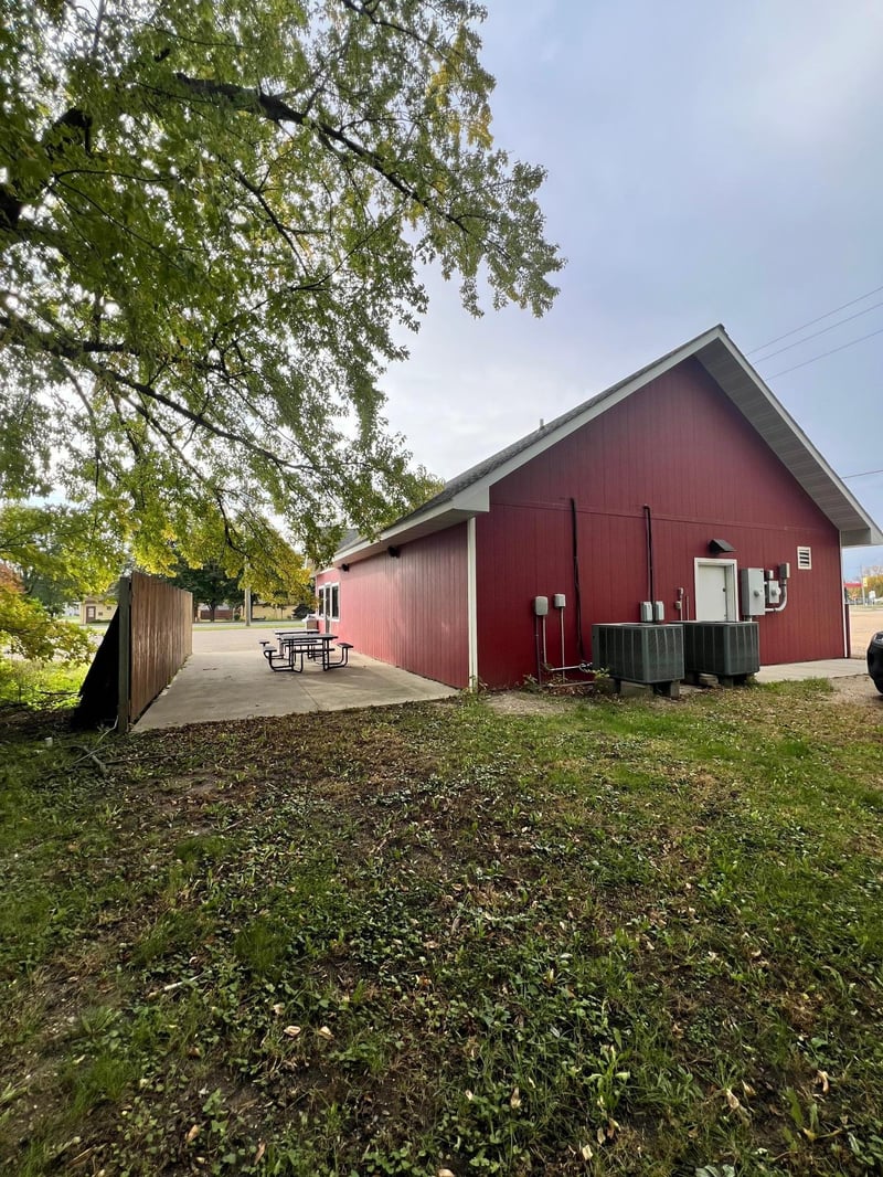 422 Oak St, Dawson, MN 56232
