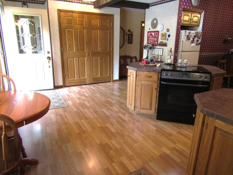805 S 10th St, Montevideo, MN 56265