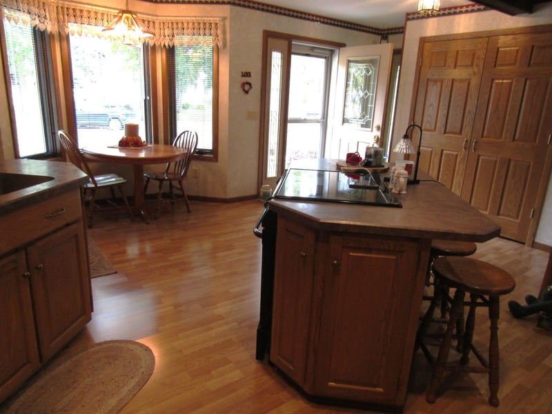 805 S 10th St, Montevideo, MN 56265