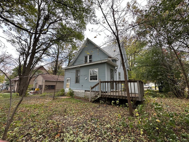 204 N Main St, Hendricks, MN 56136