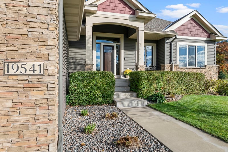 19541 Yellow Pine St NW, Oak Grove, MN 55011