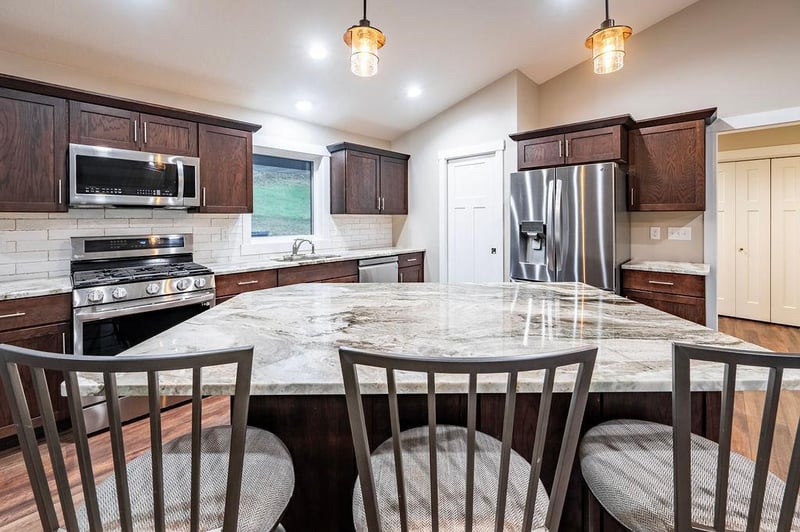 169 Cobblestone Ln, Winona, MN 55987