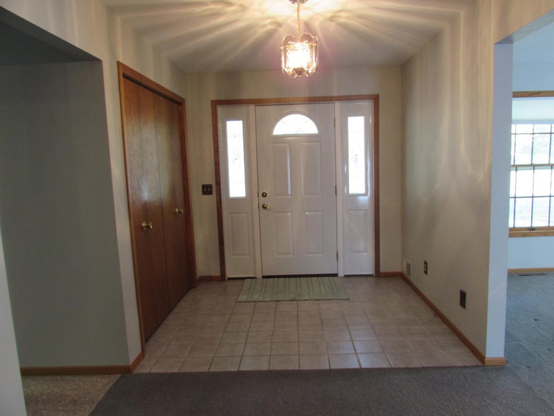 1700 Knollwood Dr, Fairmont, MN 56031