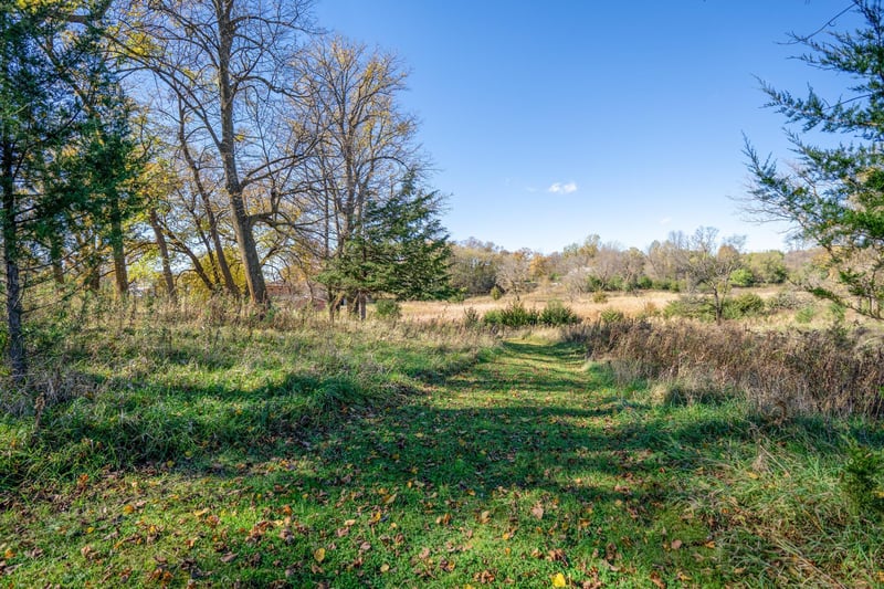 15125 Old Mill Rd, Spicer, MN 56288