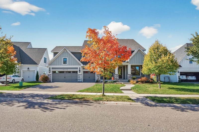 16545 Duluth Trl, Lakeville, MN 55044