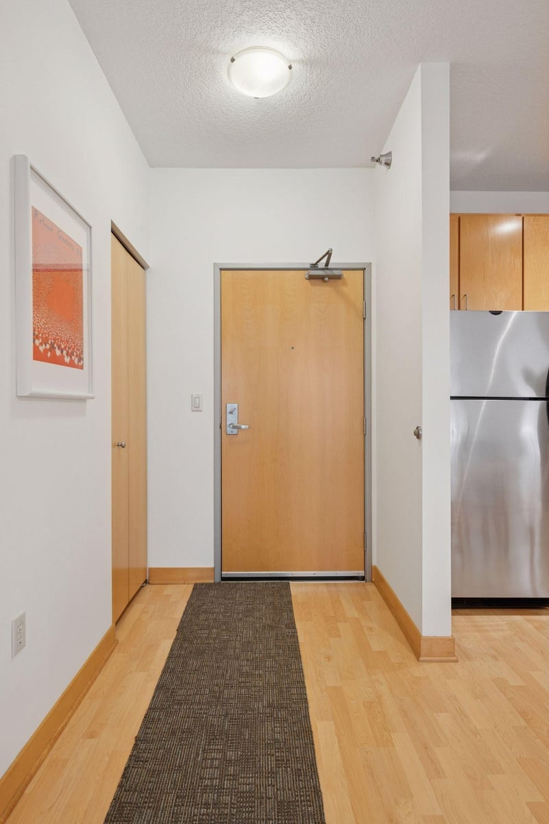 2600 University Ave SE #105, Minneapolis, MN 55414