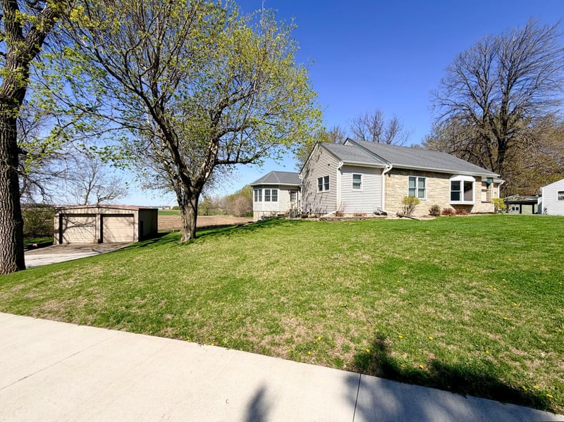 622 Woodcrest Ave, Worthington, MN 56187