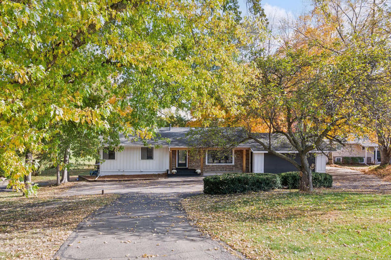 830 County Road 110 N, Mound, MN 55364