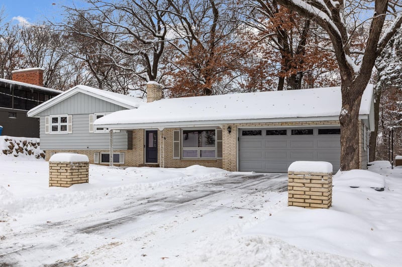 1490 3rd St NW, New Brighton, MN 55112